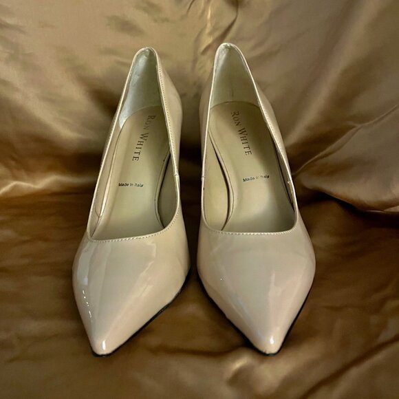 NWOT, Ron White Shoes, Nude patent pumps, size 35 1/2 - Picture 4 of 7